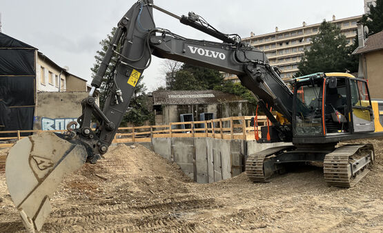 Berlinoise / Mur de soutènement